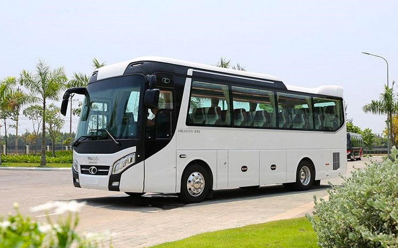 Xe du lịch theo tour